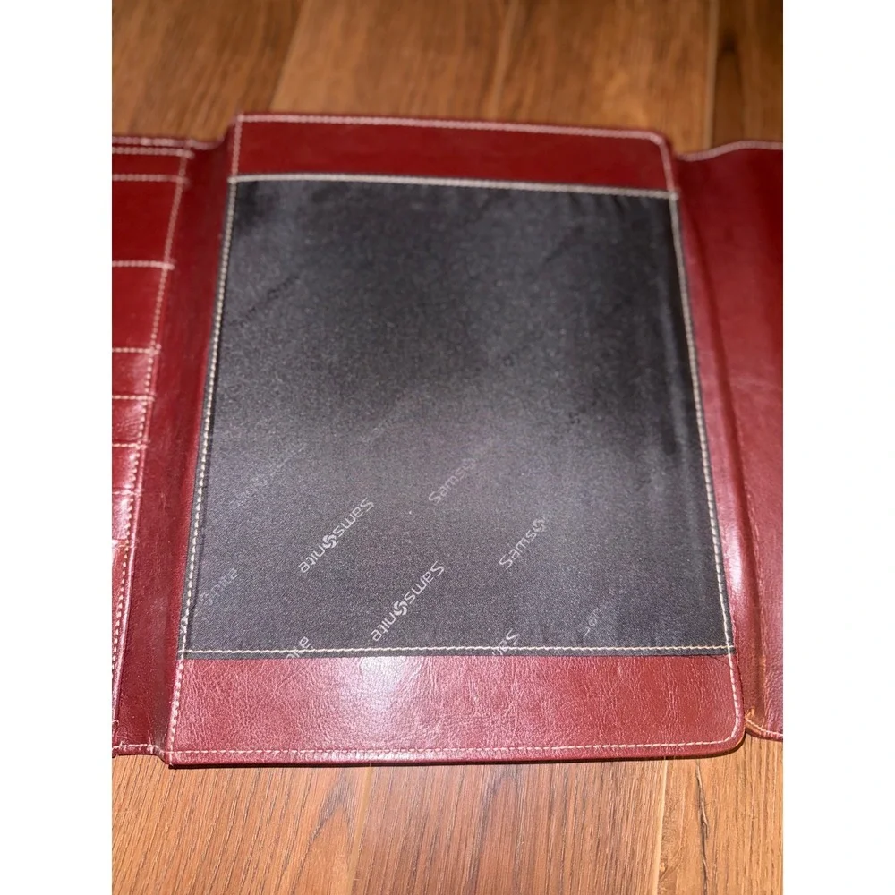 Samsonite Burgundy Faux Leather Tri-Fold Portfolio Organizer with Calculator